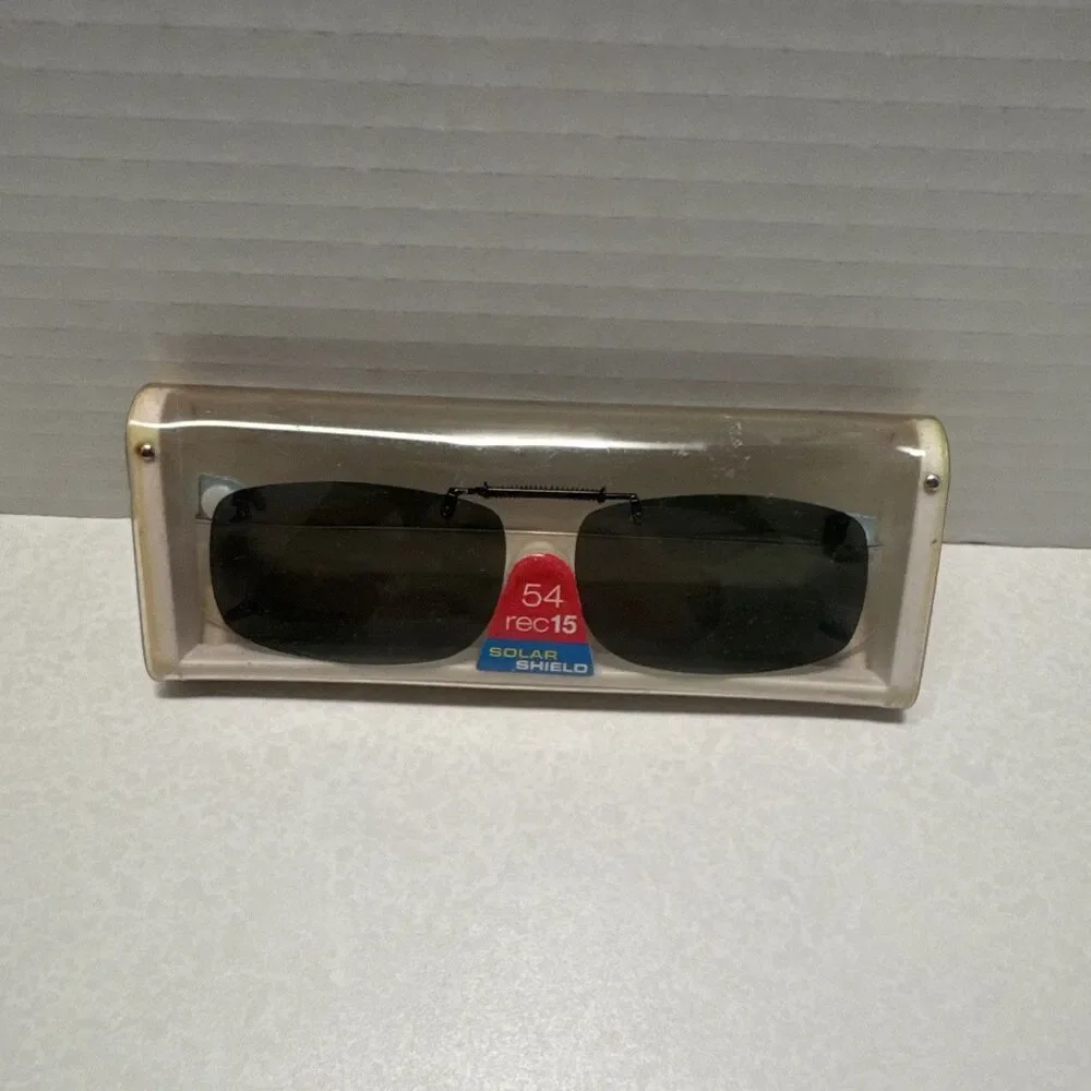 Solar Shield Clipon Sunglasses, 54 Rec 15